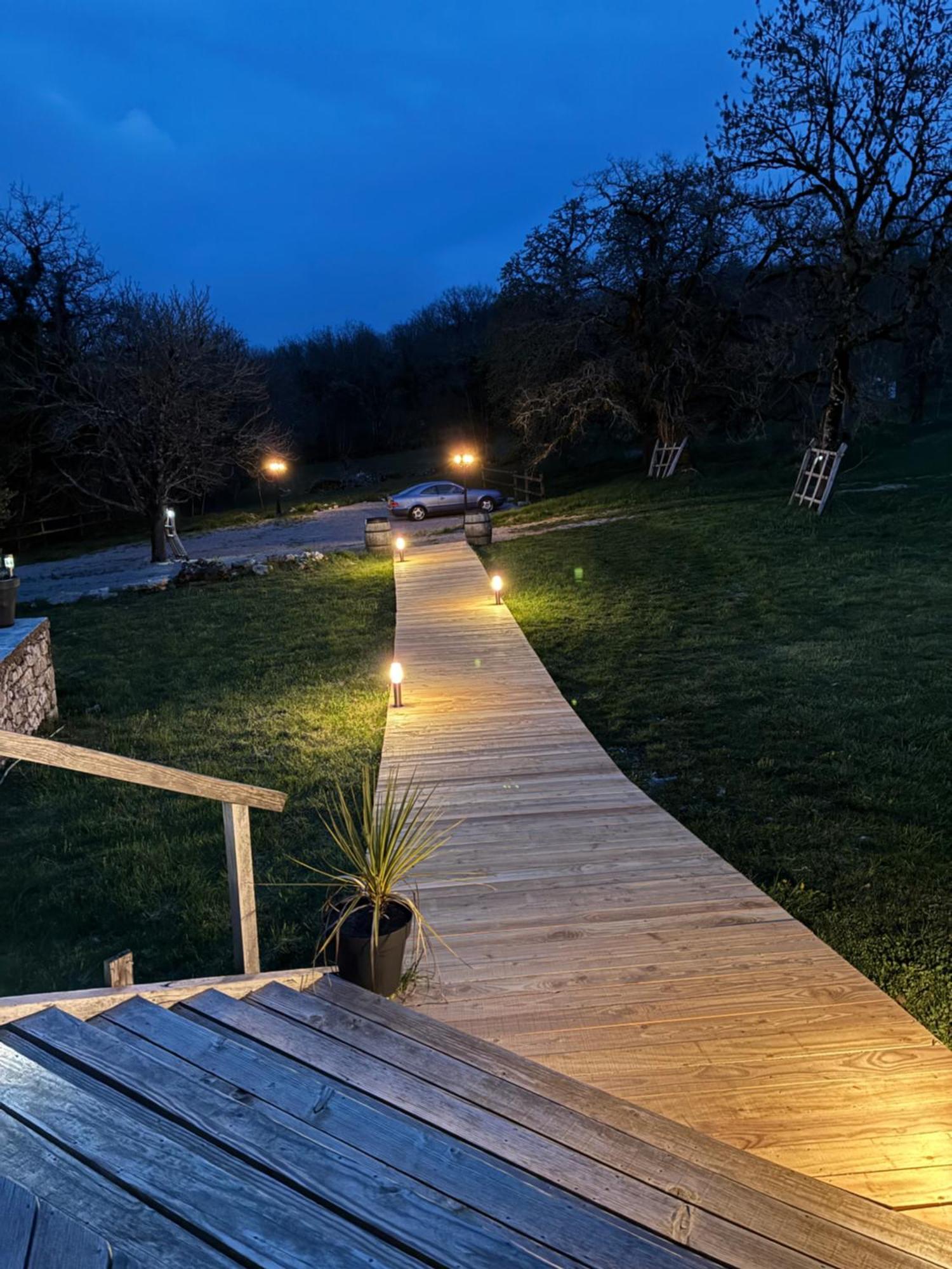Le Domaine Du Quercy Bed & Breakfast Padirac Exterior photo