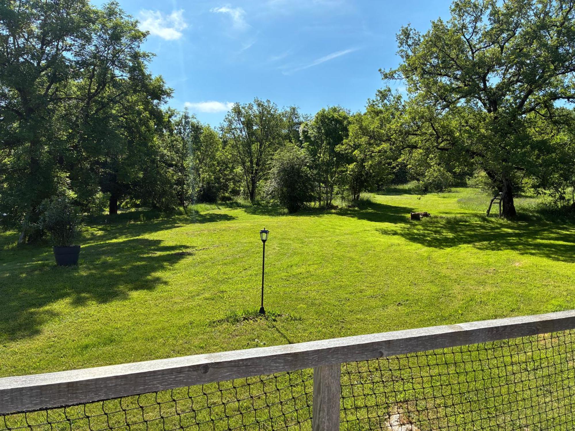 Le Domaine Du Quercy Bed & Breakfast Padirac Exterior photo